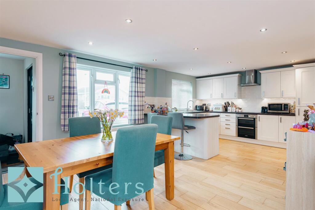 House in Llandrindod Wells - View 2