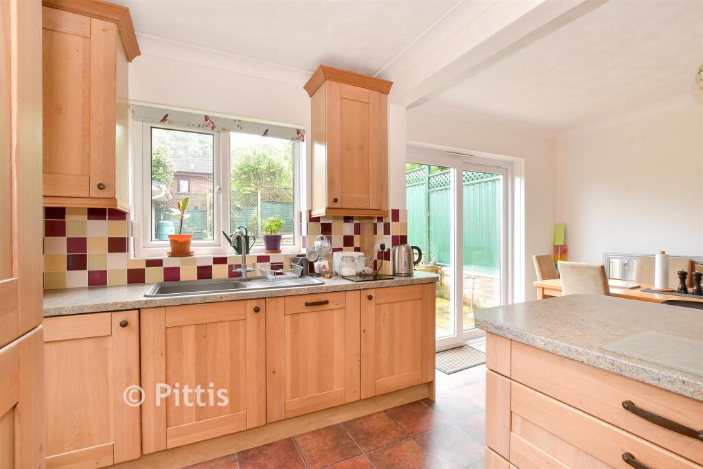 House in Shanklin, Upper Hyde, Luccombe - More