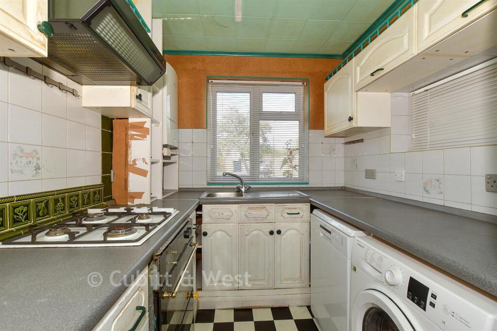 House in Waverley, Cranleigh - View 3