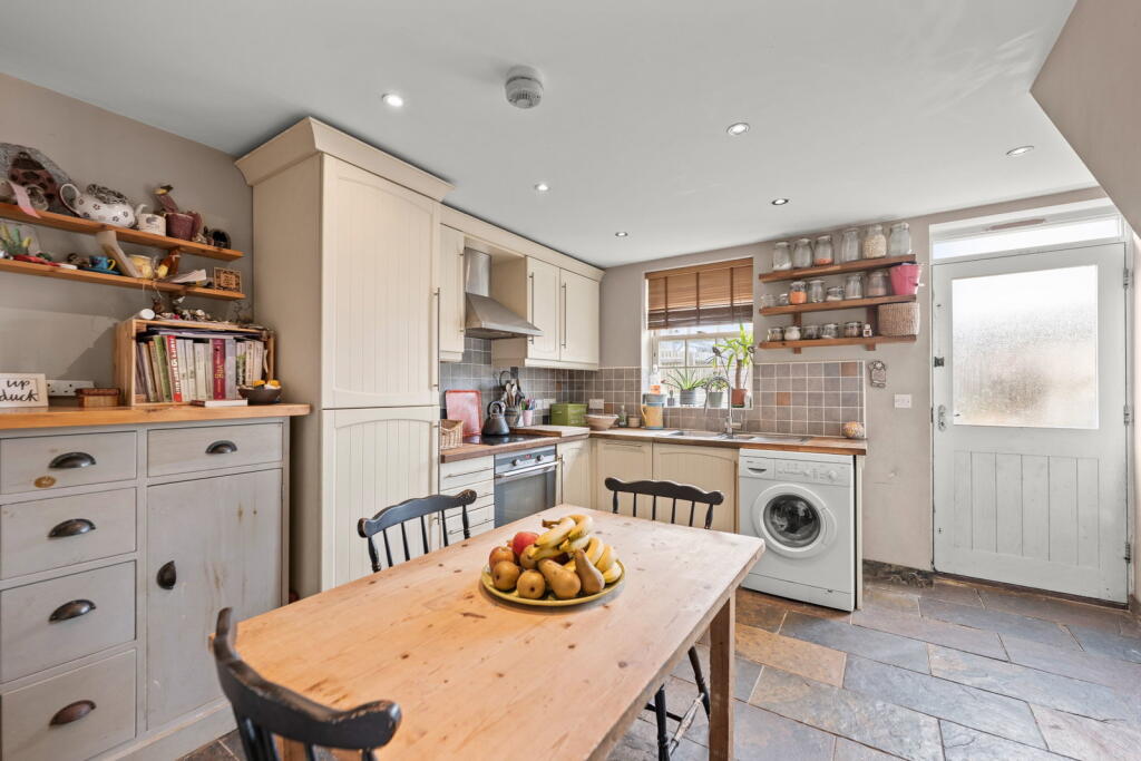 House in Stoke-on-Trent - View 3
