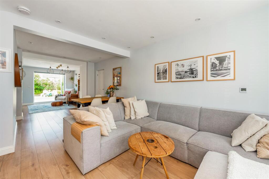 House in Portsmouth - View 5