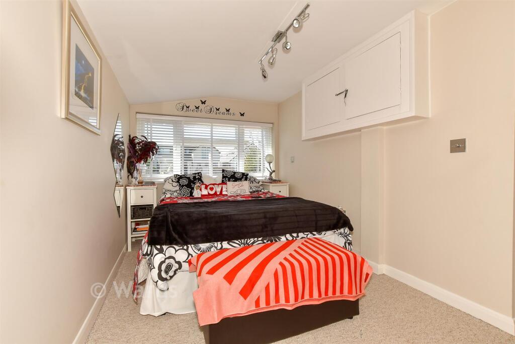House in Canterbury - View 5