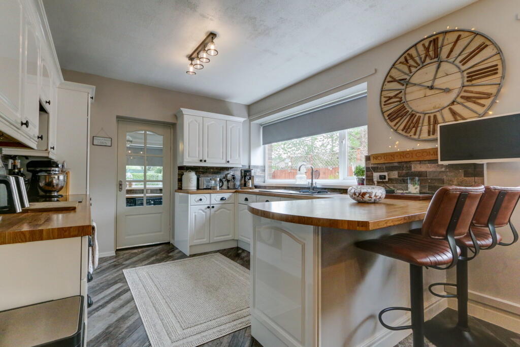 House in Stannington Village, Stannington - View 5