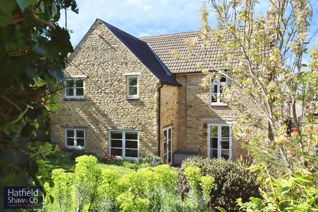 Main image of property: Limes Cottage, Farthinghoe NN13 5PB
