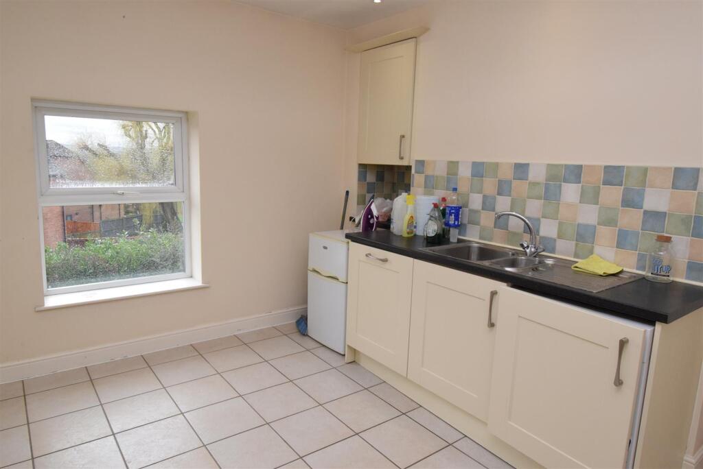 Longlands Lane, Findern, Derby photo 3
