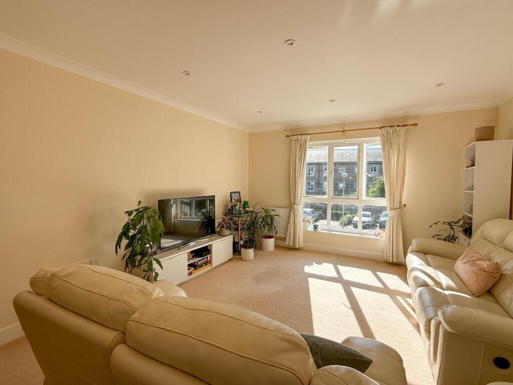 Apartment in Cambridge - View 2