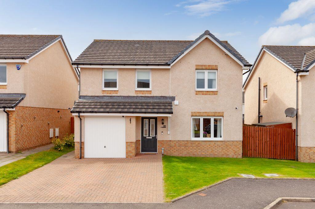 4-bed detached on 31 Russell Crescent, Bathgate, EH48 2GN, £350,000
