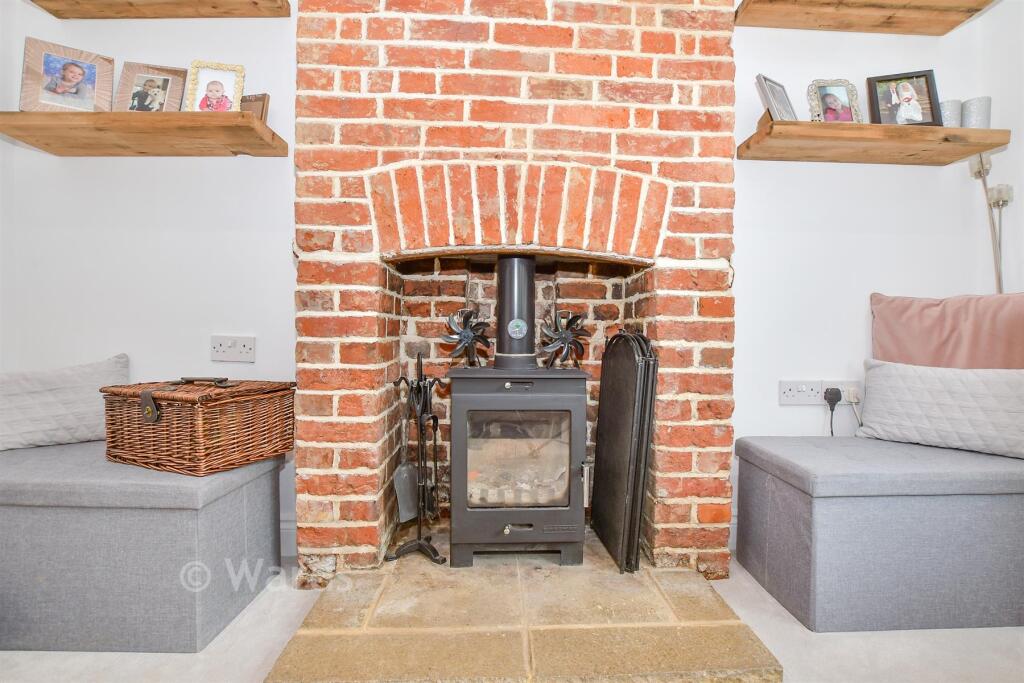 House in Tonbridge - More