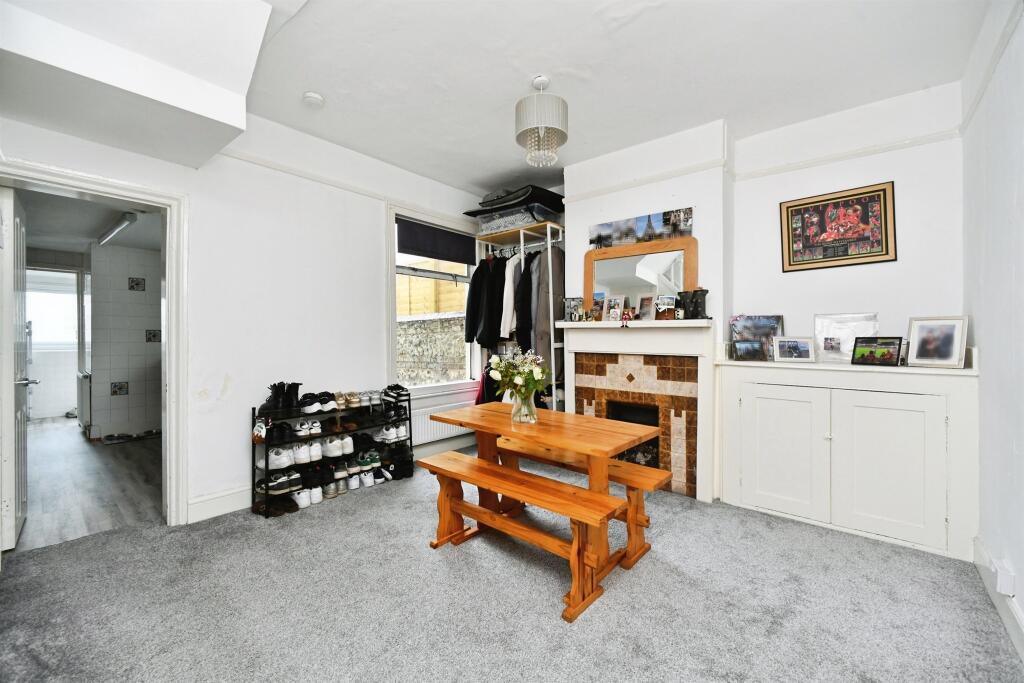 House in Newhaven - View 3