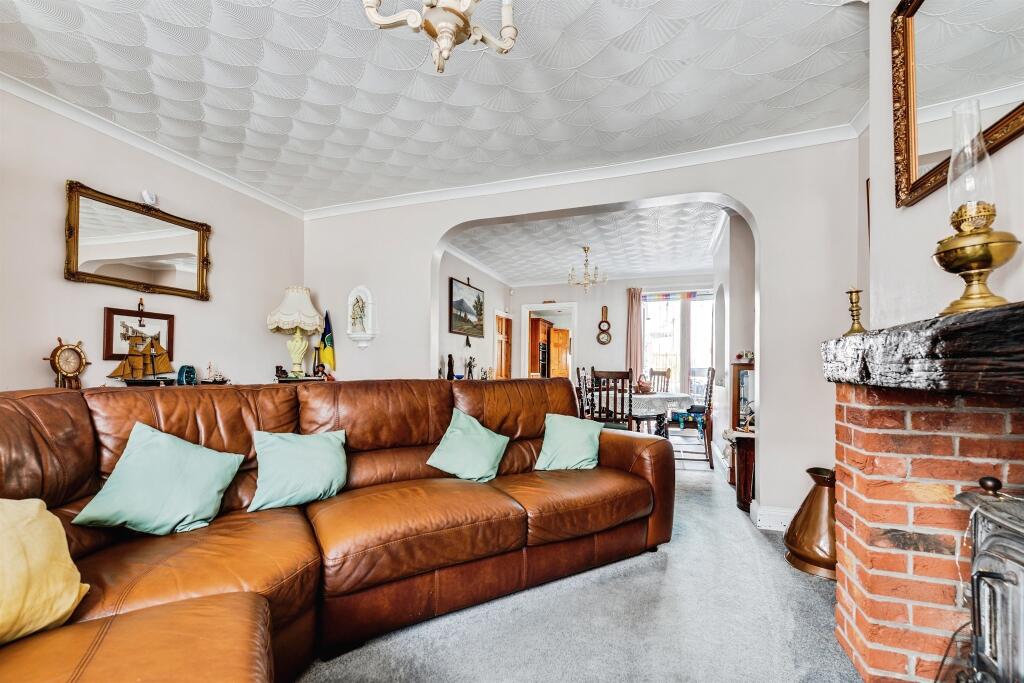 House in Swindon - View 5