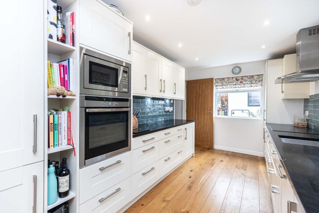 House in New Forest, Durns Town, Sway - More