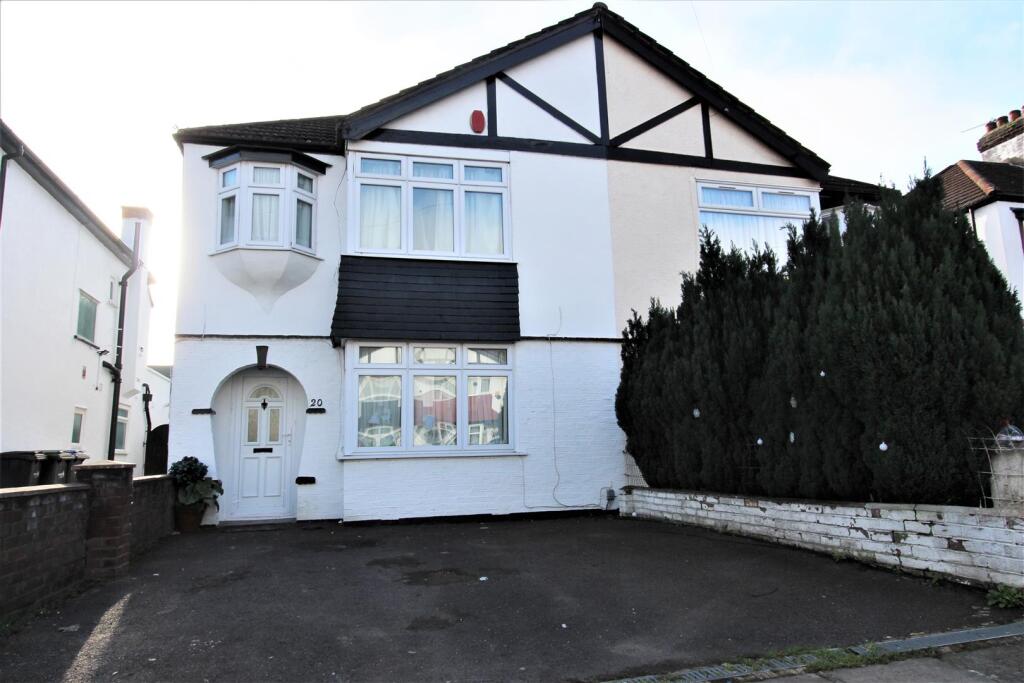 Main image of property: Orpington Gdns, Edmonton, N18