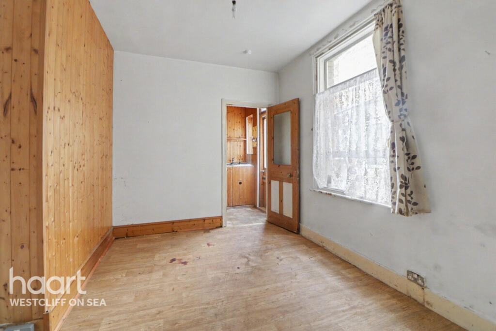 Gordon Road, SOUTHEND-ON-SEA photo 3