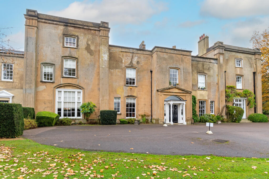 Main image of property: Hatfield Heath Road, Sawbridgeworth, Hertfordshire, CM21