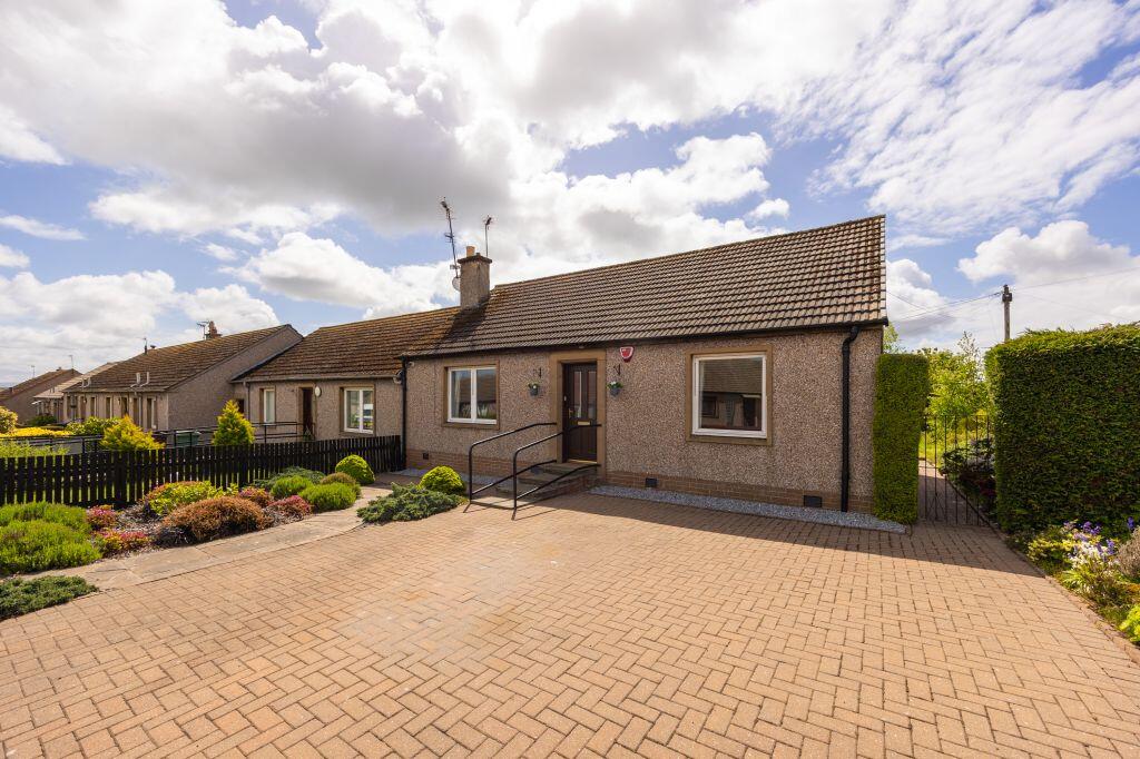 2-bed terraced on 59 Durie's Park, Elphinstone, EH33 2LH, £190,000