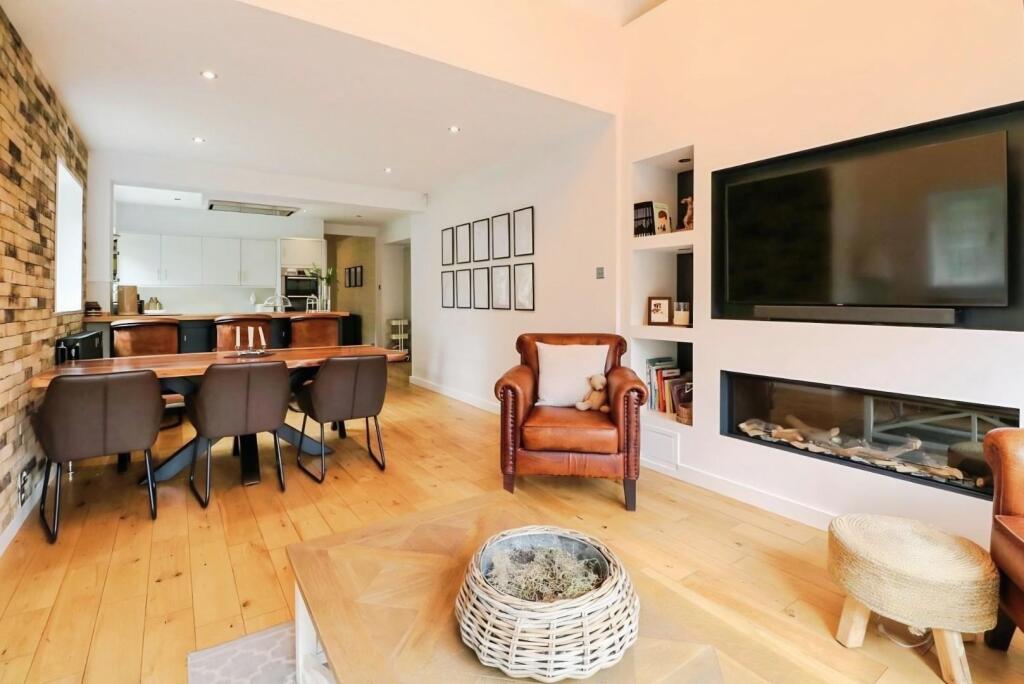 House in Sutton Coldfield, Driffold - View 5
