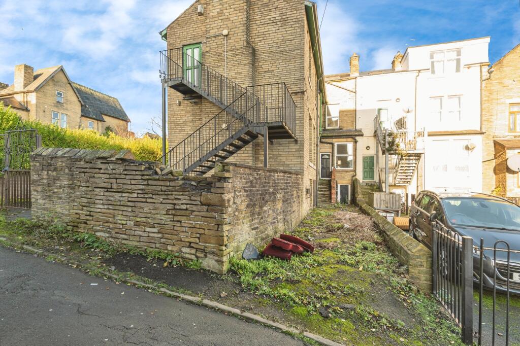 Additional image 2 of St. Pauls Road, Bradford, BD8