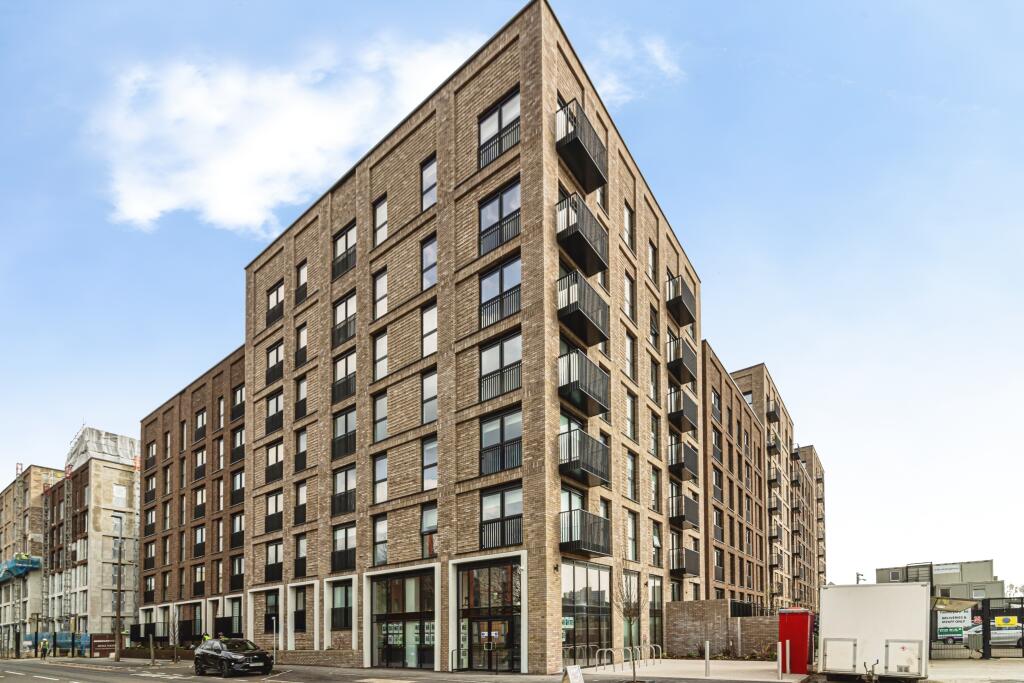 Main image of property: 321 Ordsall Lane, Salford, M5