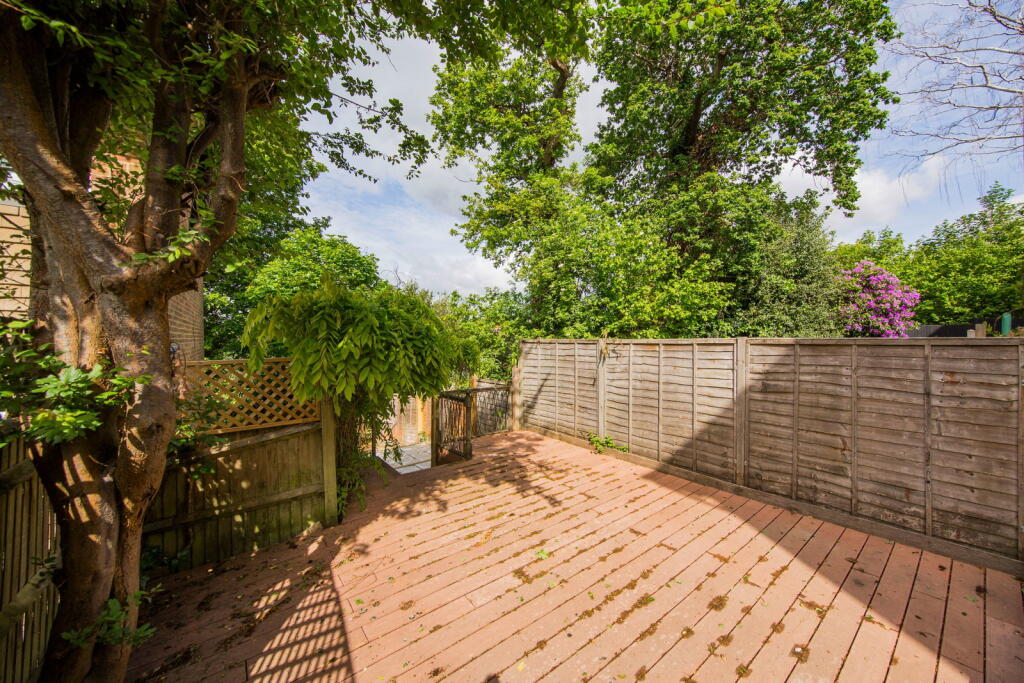 House in Tonbridge - View 4