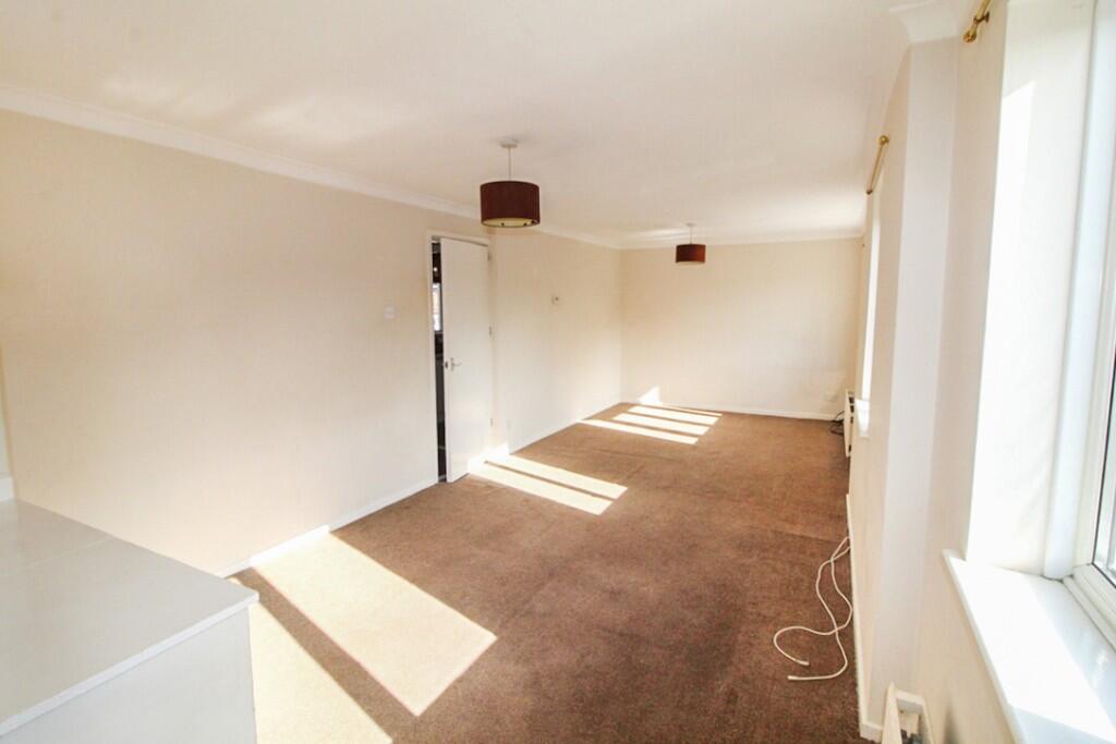 Barton Close, CM3 photo 4