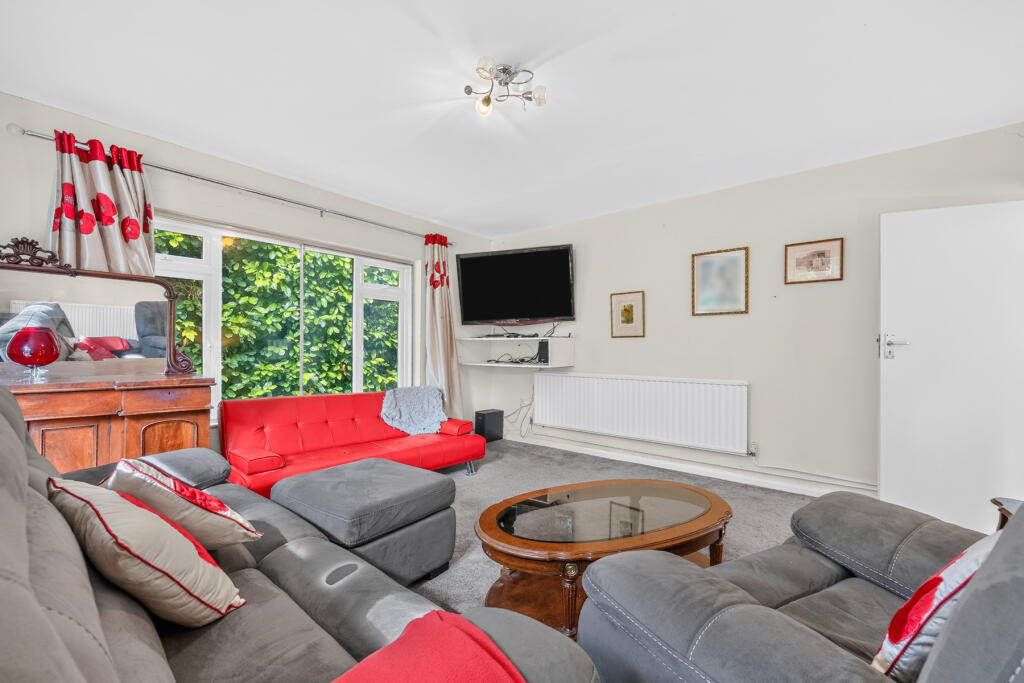 House in Tonbridge - More