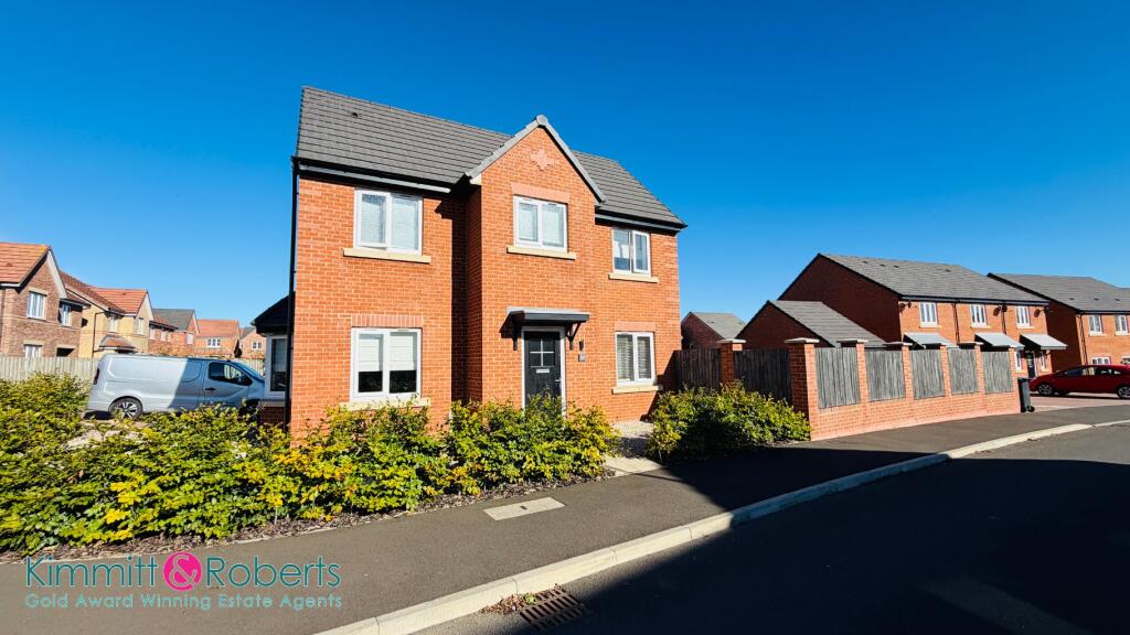 3-bed detached on High Grange Way, Wingate, Durham, TS28 5FG, £250,000