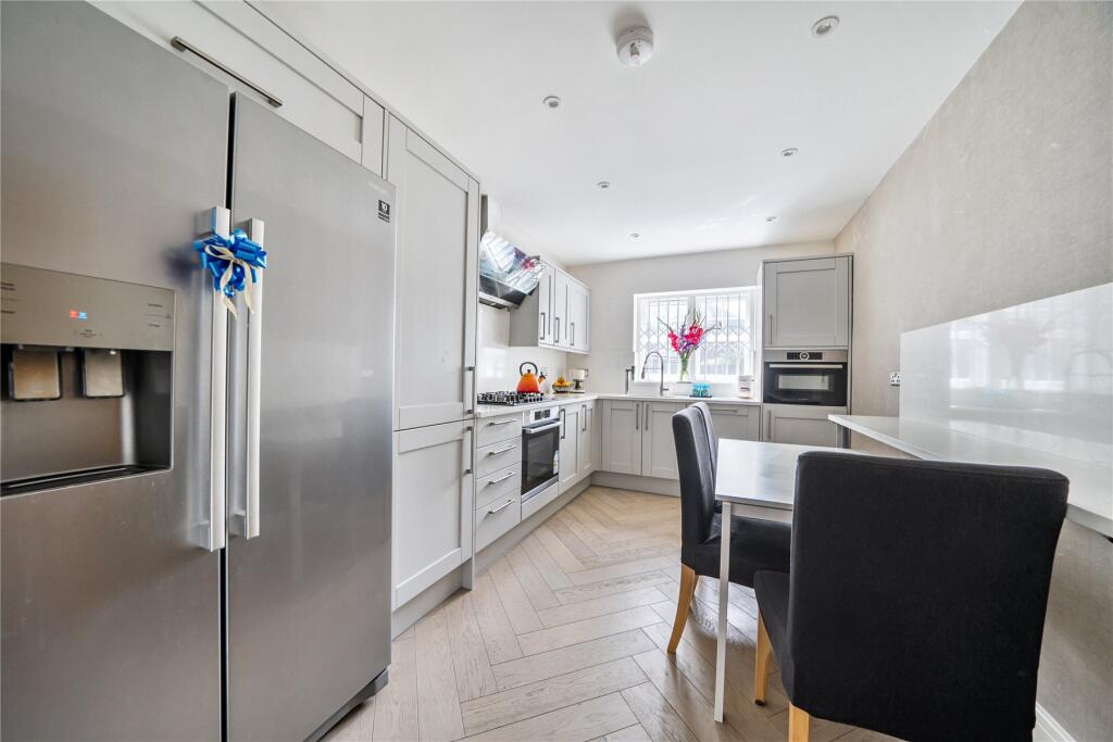 Simplemarsh Road, Addlestone, Surrey, KT15 photo 2
