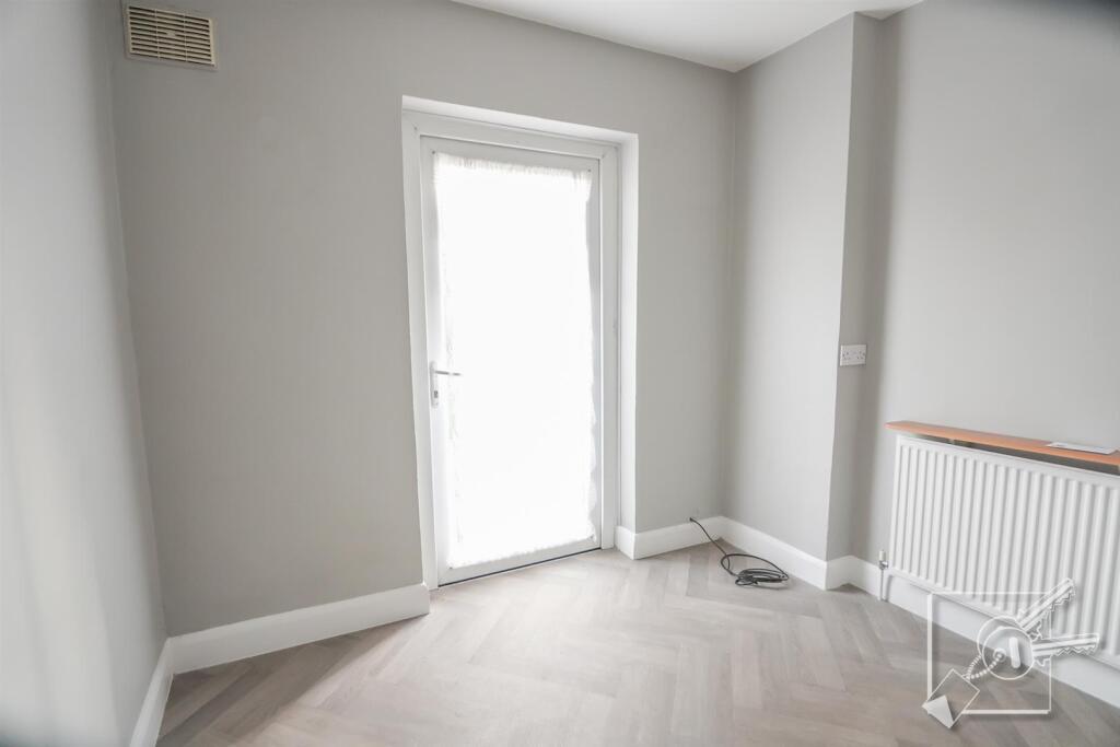 28 London Road, Northfleet, Gravesend - View 3