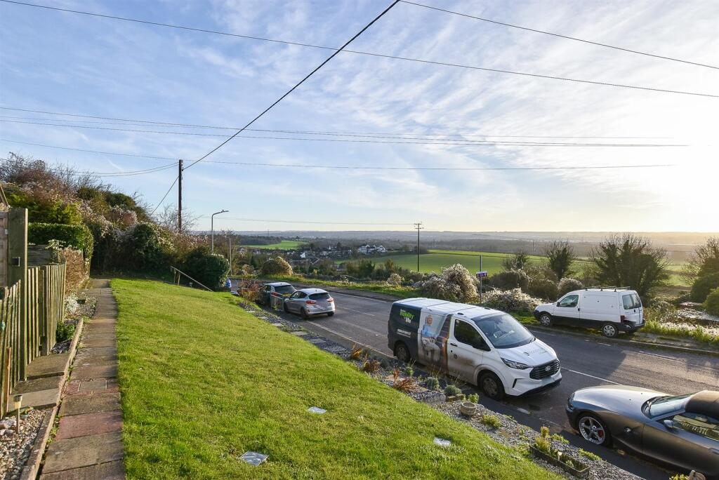 Scarborough Terrace, Rochester Road, Burham photo 3