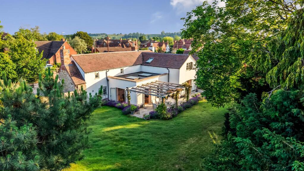 Main image of property: Eckington, Pershore, WR10