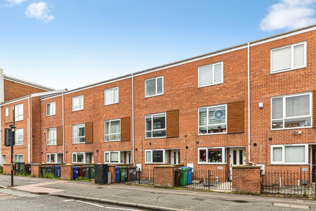 Main image of property: Stockport Road, Manchester, M13