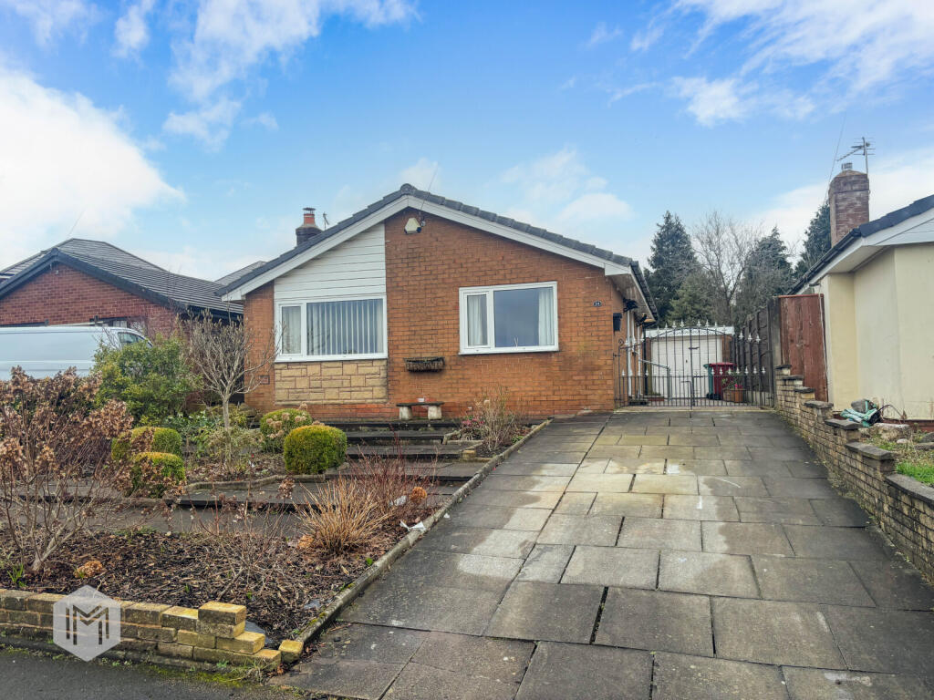 Main image of property: Mendip Drive, Breightmet, Bolton, BL2 6LQ
