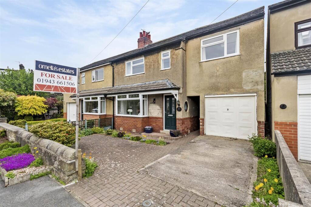 House in Leeds, New Scarborough, Shaw Lane - View 2