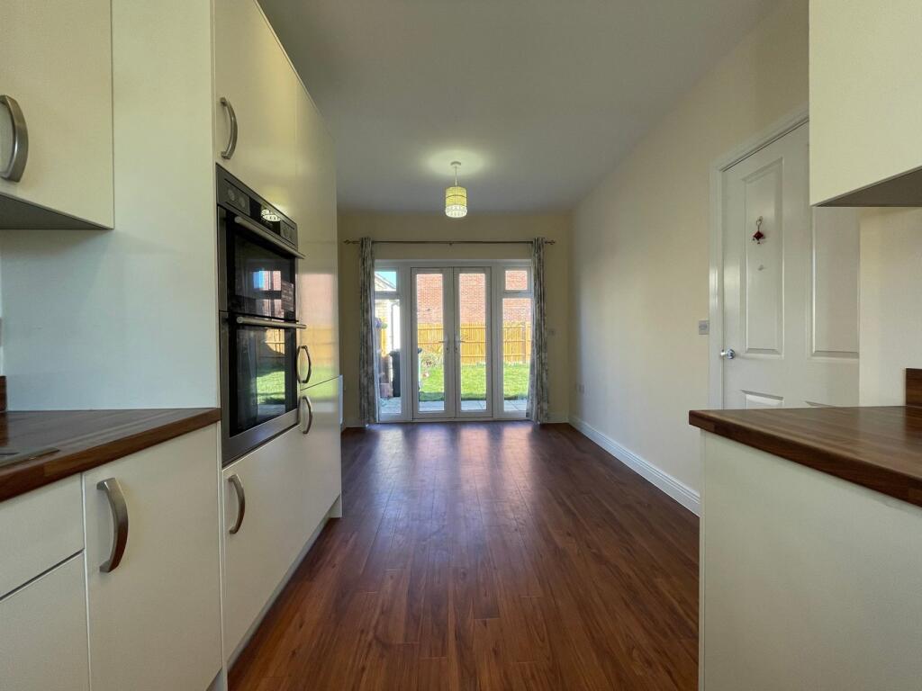 Presland Drive, Biggleswade, SG18 photo 3