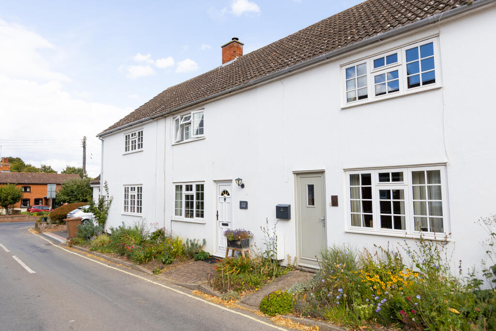 Main image of property: Patch Cottage, 2 Church Lane, Lower Somersham, Ipswich, IP8