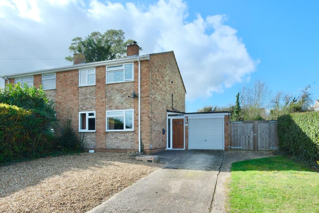 Main image of property: Laxton Close, Eaton Ford, St. Neots, Cambridgeshire, PE19