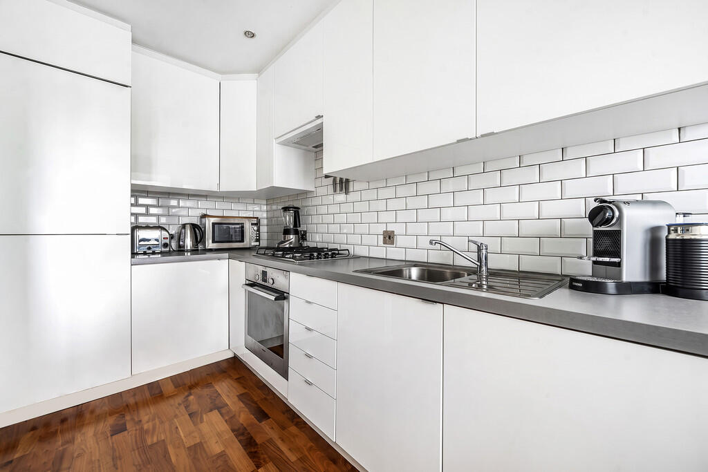Apartment in London - More