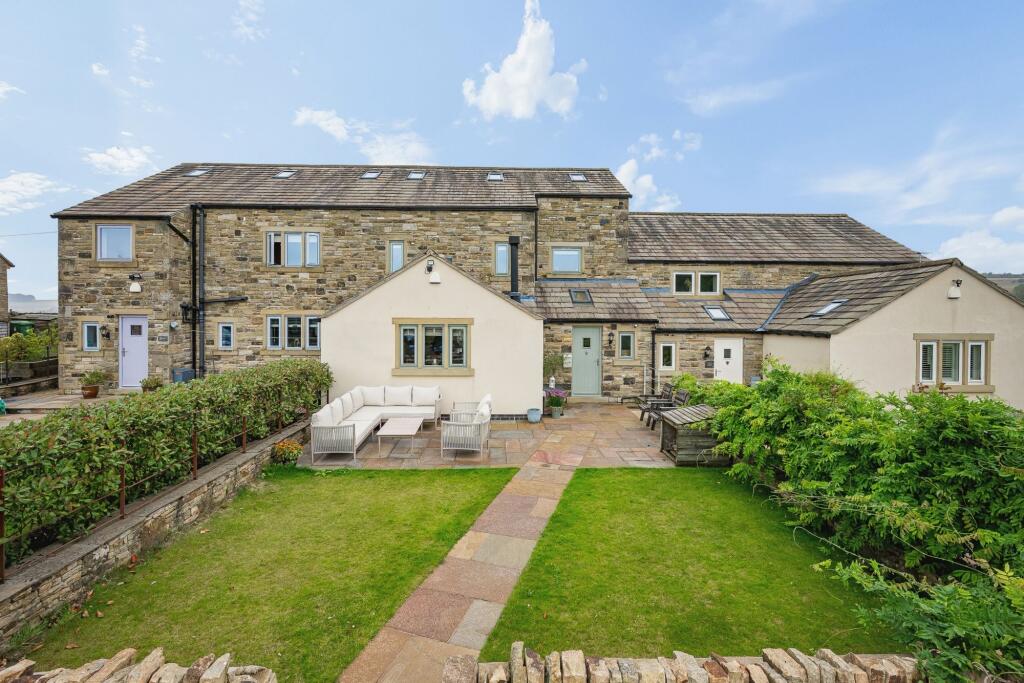 Main image of property: Moorfield Mews, Mellor, SK6