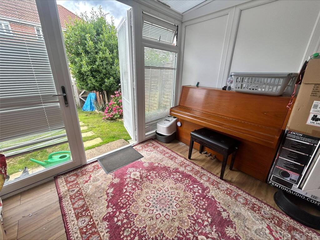 House in Fareham, Whiteley - View 5