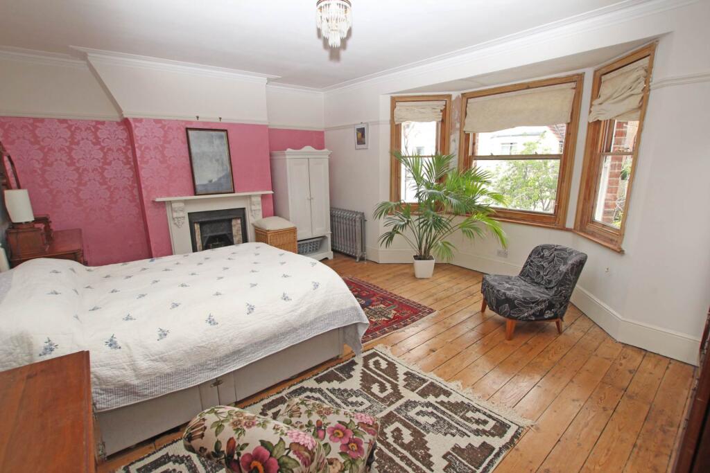 House in Eastbourne, East Sussex - View 3