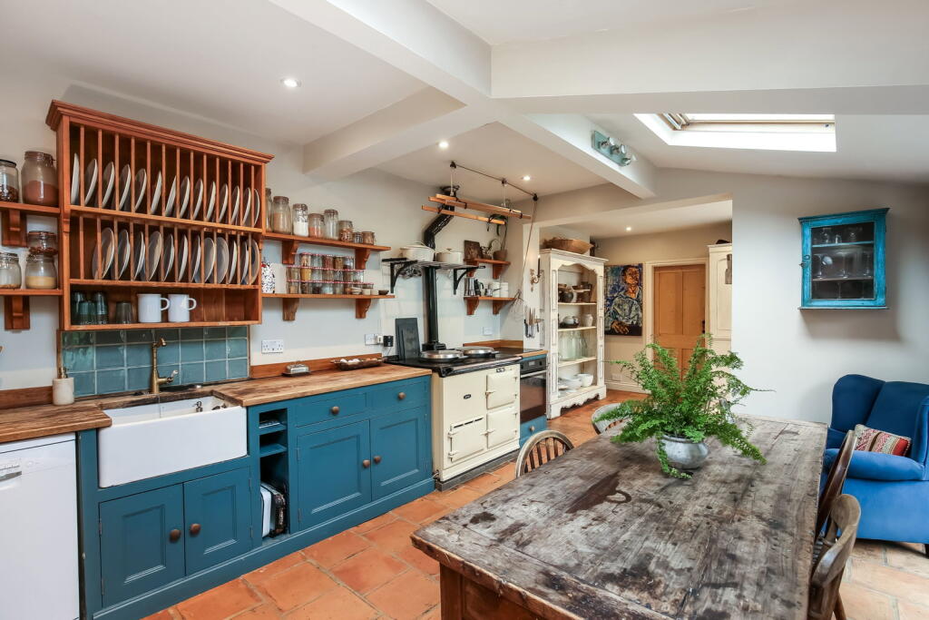 House in Alresford, Northington - View 3