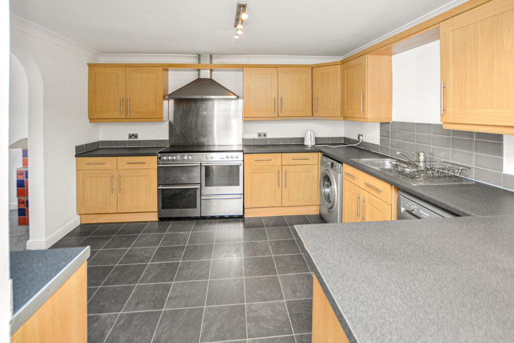 Willow Tree Close, Willesborough, TN24 photo 2