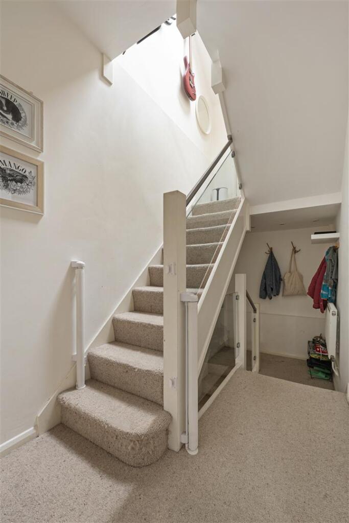 Apartment in London, Leytonstone - More