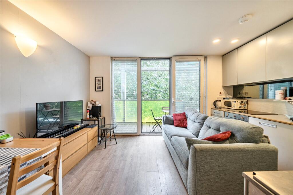 Main image of property: New River Avenue, London, N8