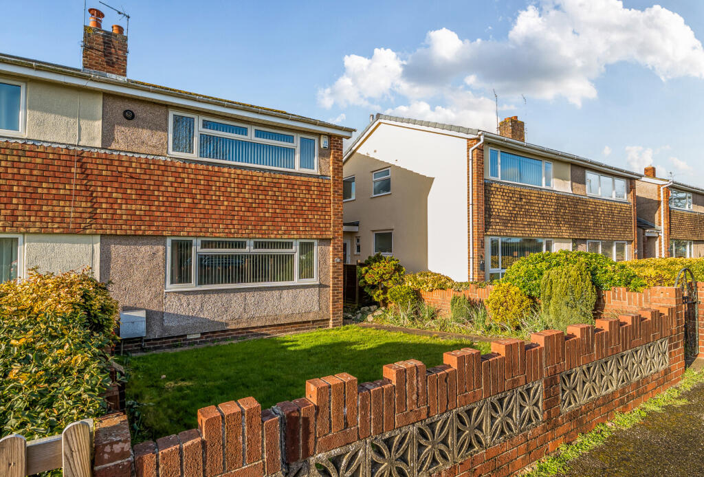 Main image of property: Roundways, Coalpit Heath, Bristol, Gloucestershire, BS36