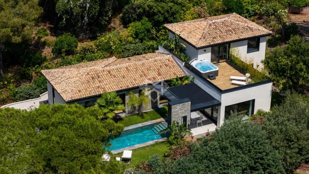 Main image of property: Provence-Alps-Cote d`Azur, Var, Ste-Maxime