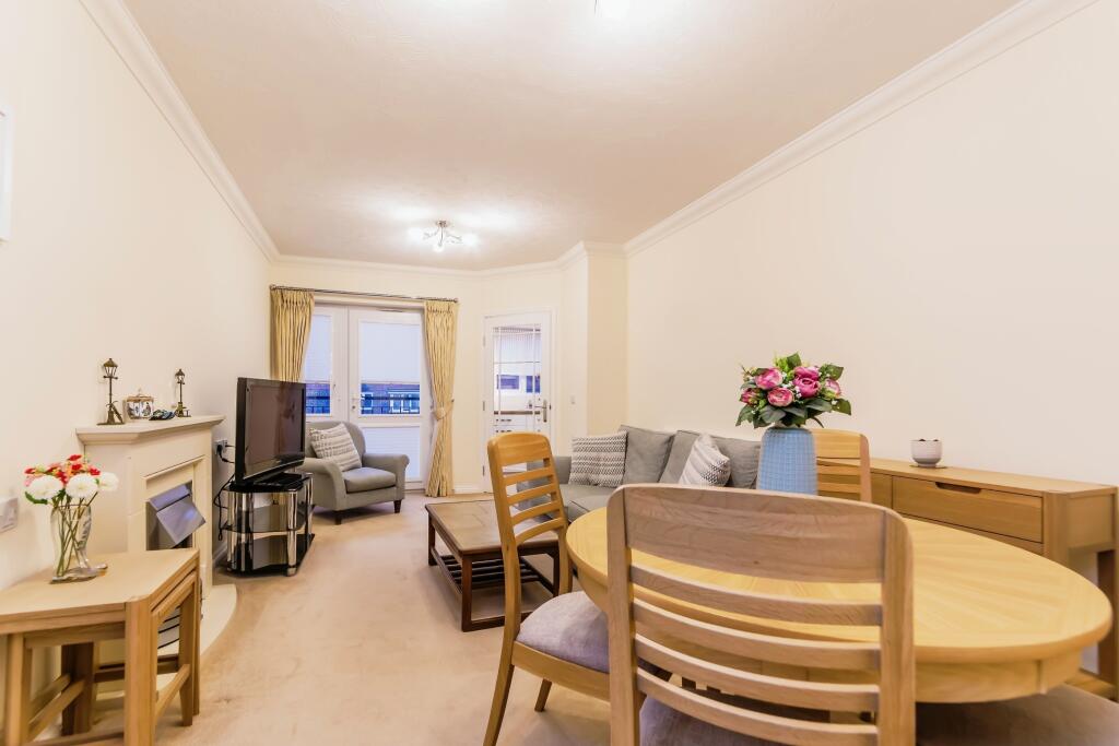 2-bed flat on Caterham Lodge, Stafford Road, Caterham, Surrey, CR3, £270,000