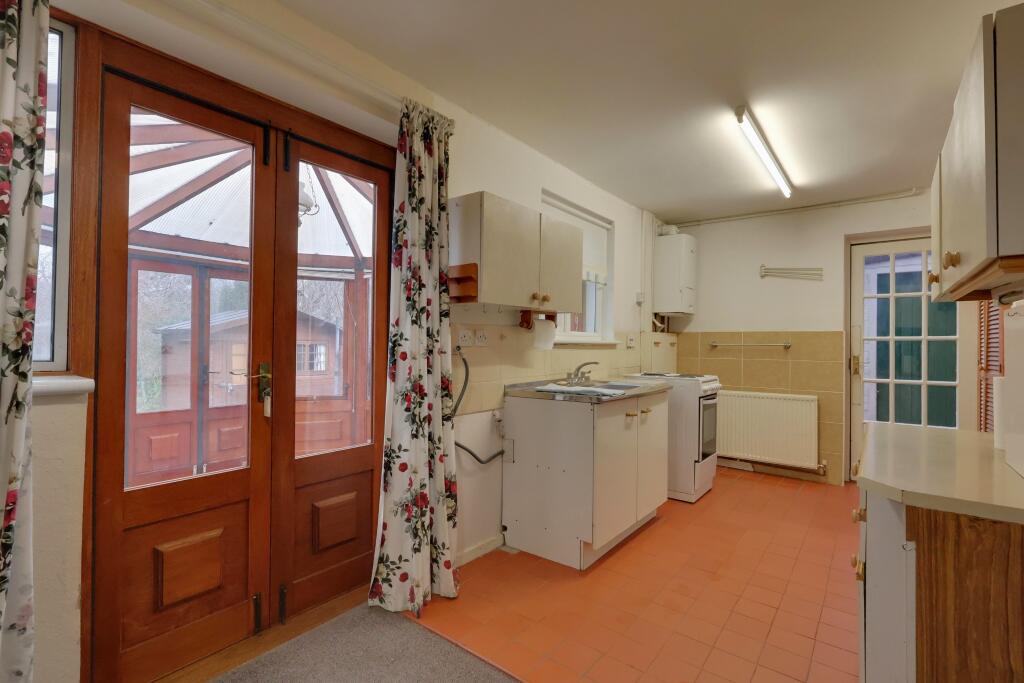High Lawn Way, Leigh Park, Havant photo 3