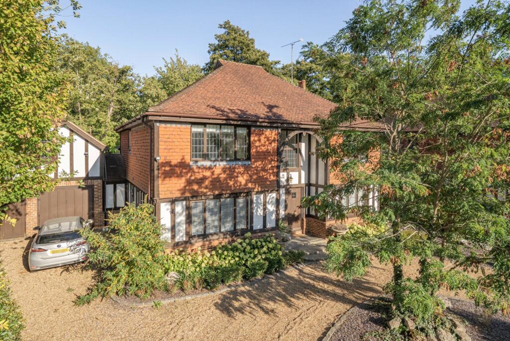 Main image of property: Salisbury Place, West Byfleet, KT14
