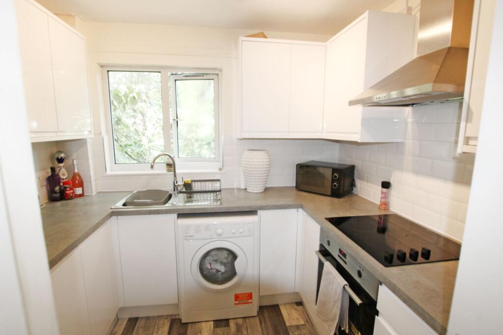 Apartment in Warrington, Birchwood - View 4